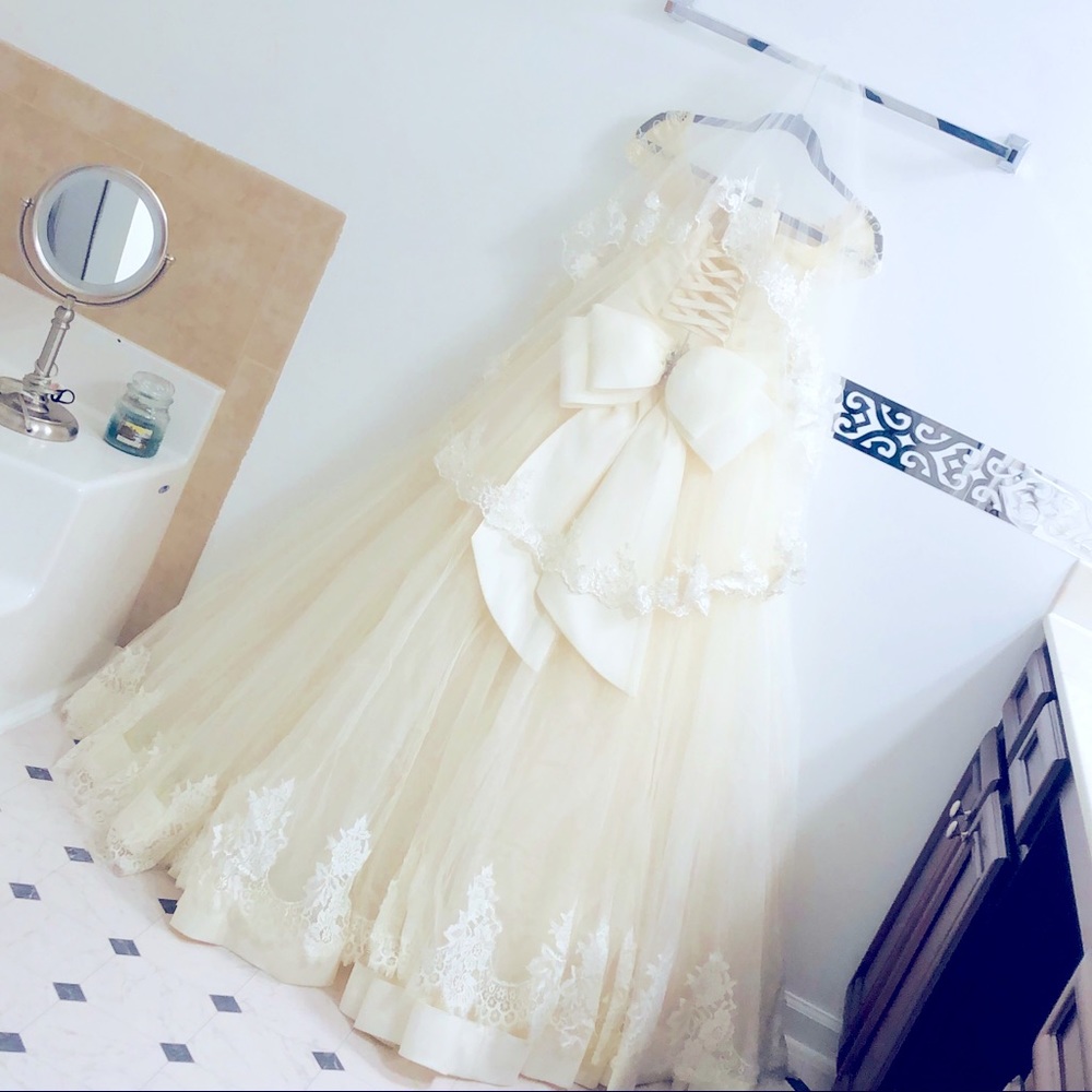 My wedding dress, Size 4, color ivory.